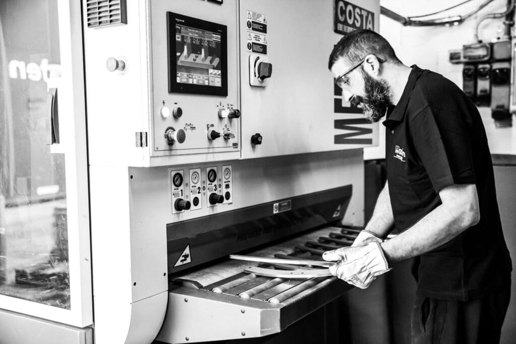 Processing in acciao inox arten